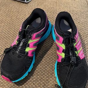 Salomon XMission trail shoes